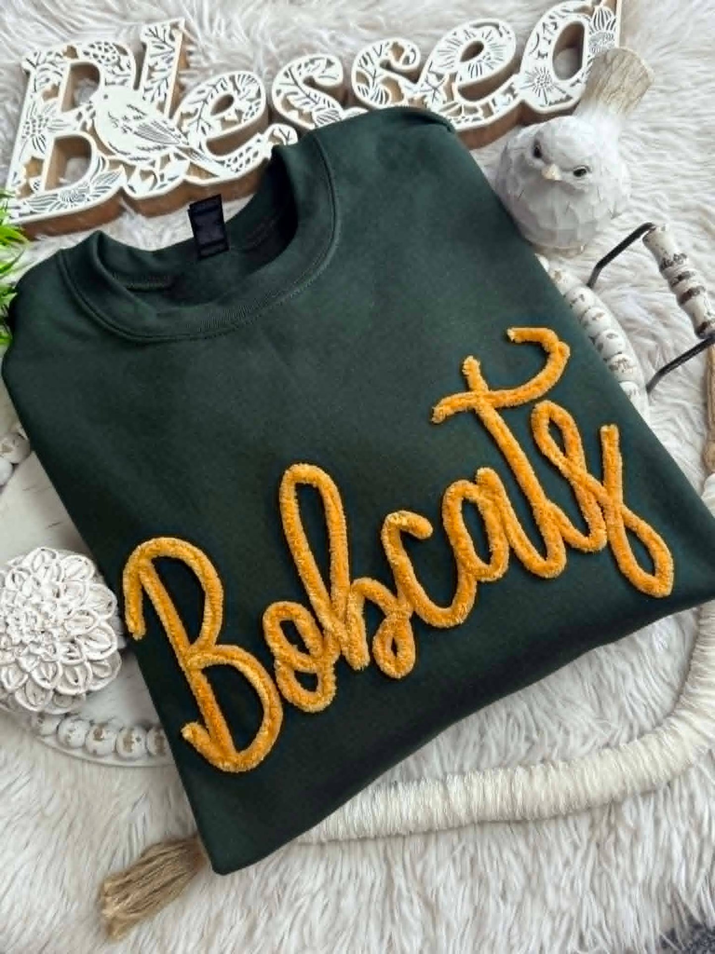 NEW CUSTOM Team Chunky Chenille Yarn, Sweatshirt, T-shirt: XL / T-Shirt